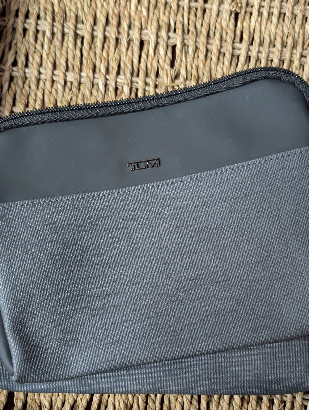 TUMI x Delta Amenity Travel Toiletry Bag Case Kit Black Grey Bundle Of 3